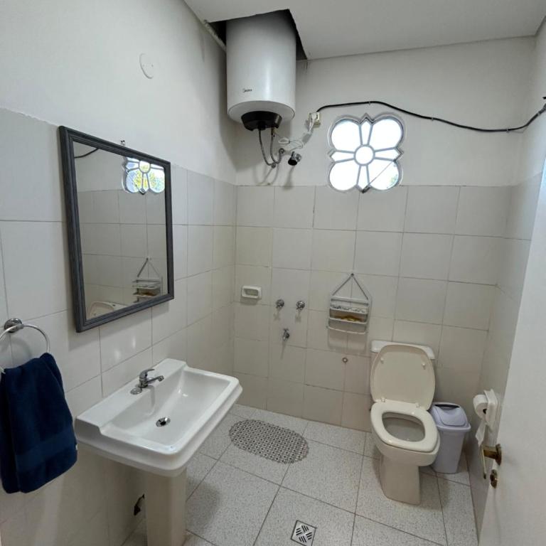 Departamento Completo, 3 habitaciones. Excelente ubicación - Apartamento de 3 dormitorios - 21