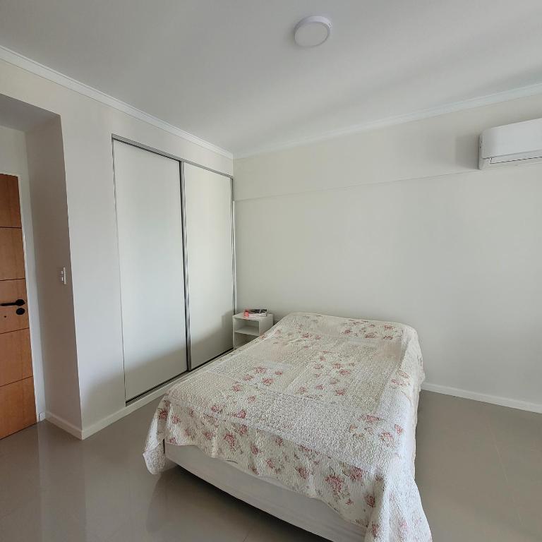 Luminoso Monoambiente II con Balcón 9no piso - Apartamento con balcón - 3