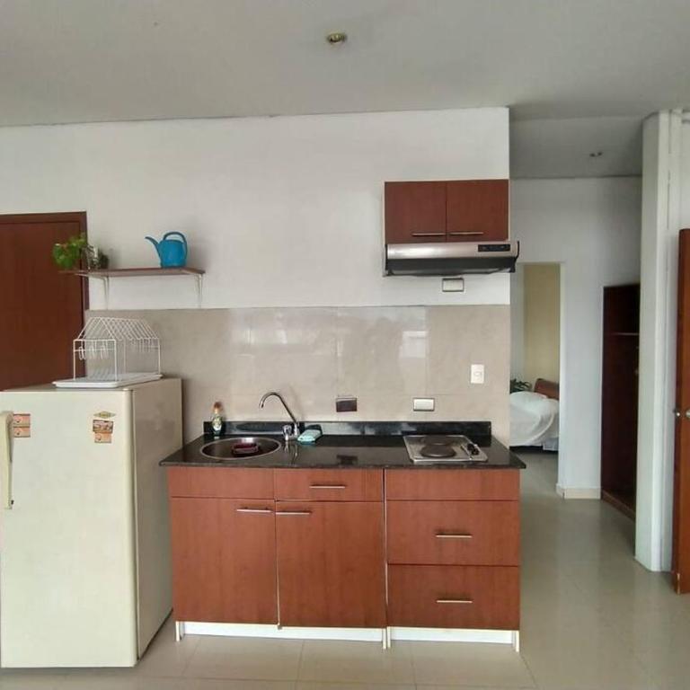 Luminoso hospedaje con balcón - Apartamento de 1 dormitorio - 8
