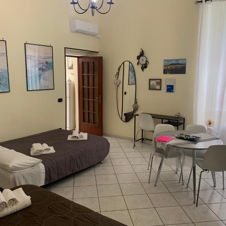 Centro storico Napoli La casa di Ciro - Casa con 1 Camera da Letto - 21
