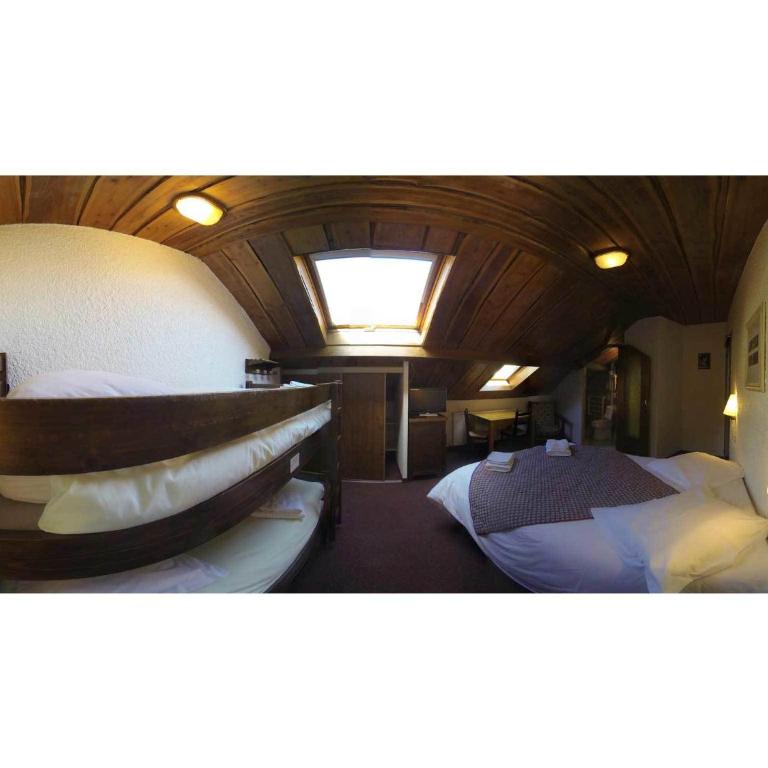 Hôtel les Gardettes - Chambre Quadruple Standard - 1