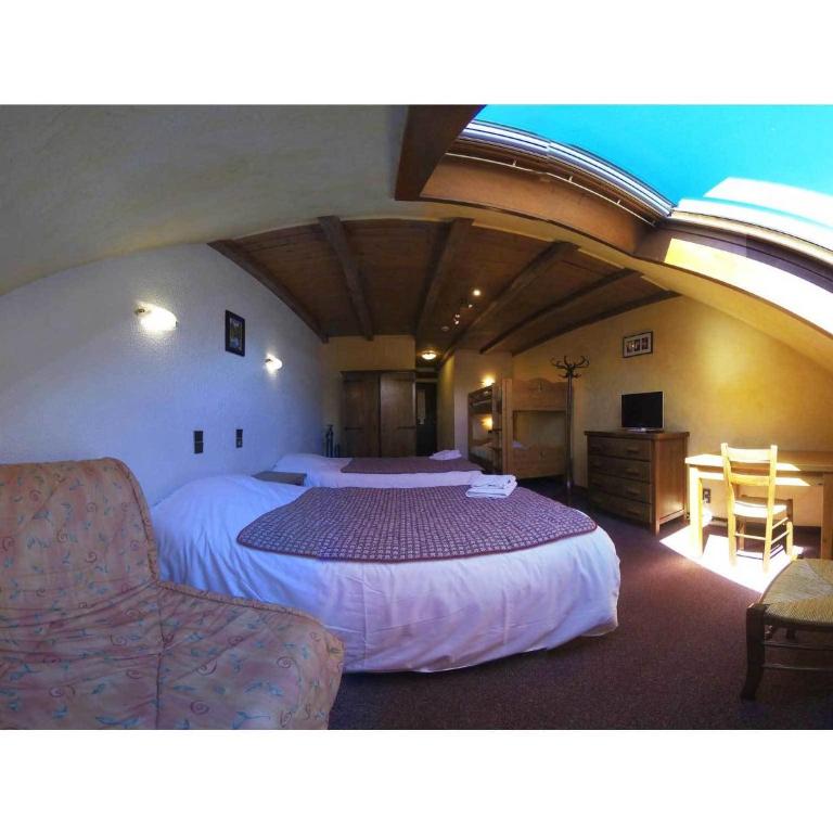 Hôtel les Gardettes - Chambre Quadruple Supérieure - 7