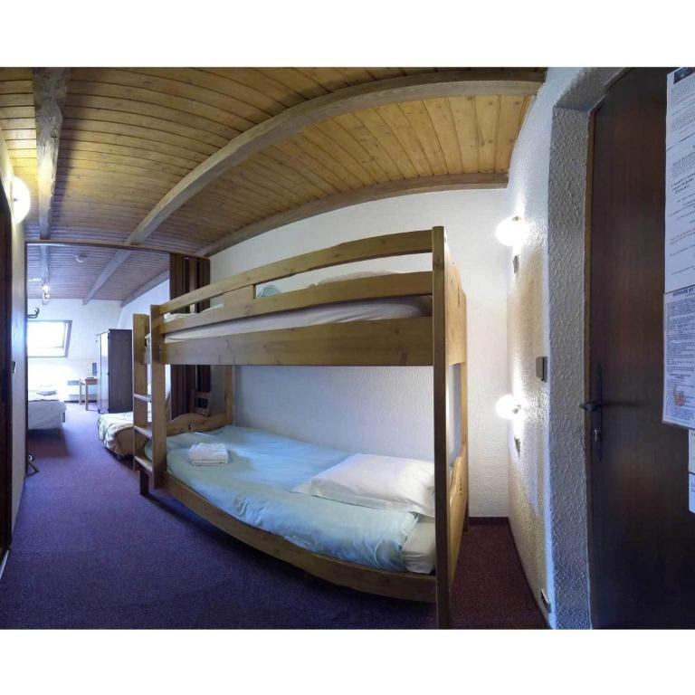 Hôtel les Gardettes - Chambre Quadruple Supérieure - 17