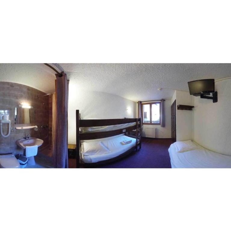 Hôtel les Gardettes - Chambre avec Lits Superposés - 2