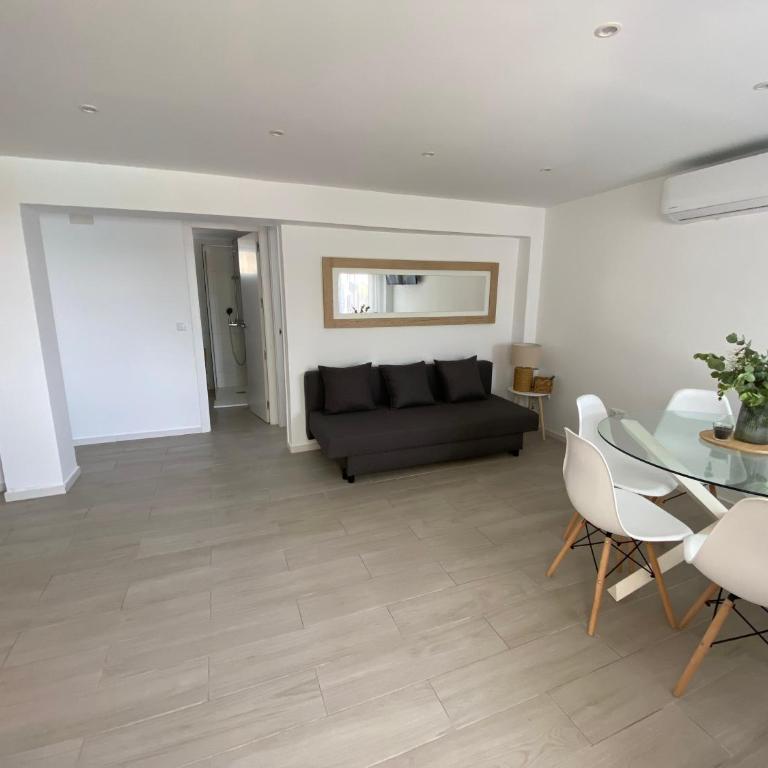 Apartamento Costa con encanto y vistas al mar - Apartamento de 3 dormitorios - 1