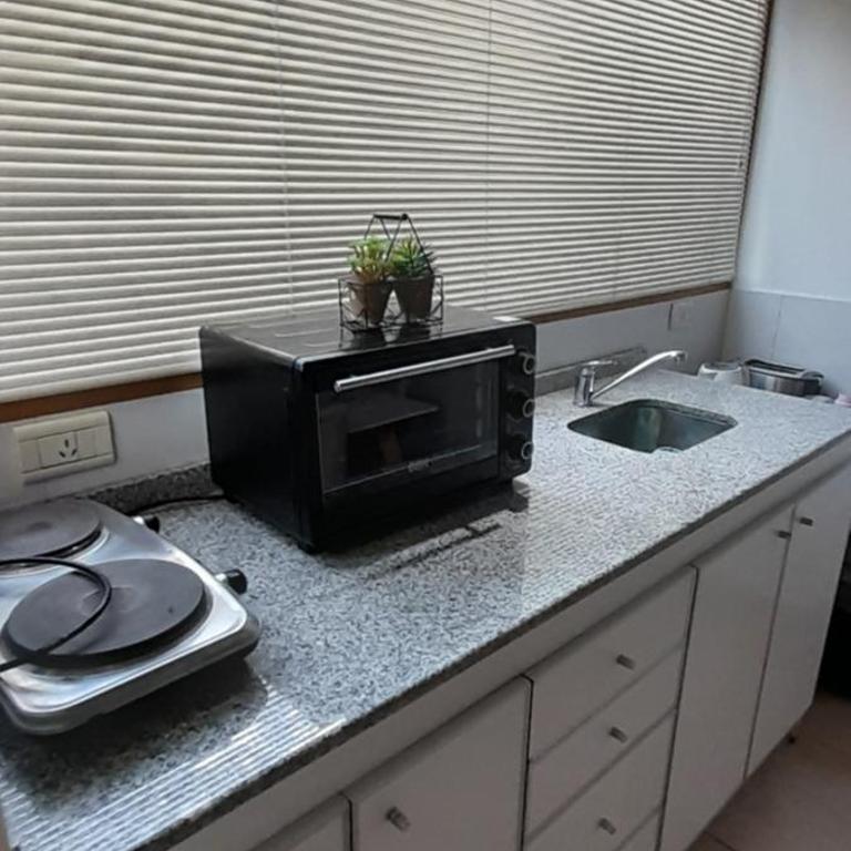 Castor Fueguino: departamento cálido, céntrico y equipado - Wi Fi - Estudio - 9