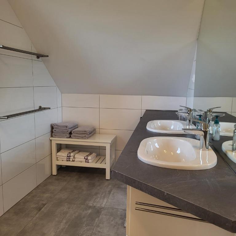 Ferienwohnung Ramsbacher - Superior Apartment mit 2 Schlafzimmern und Balkon - 11