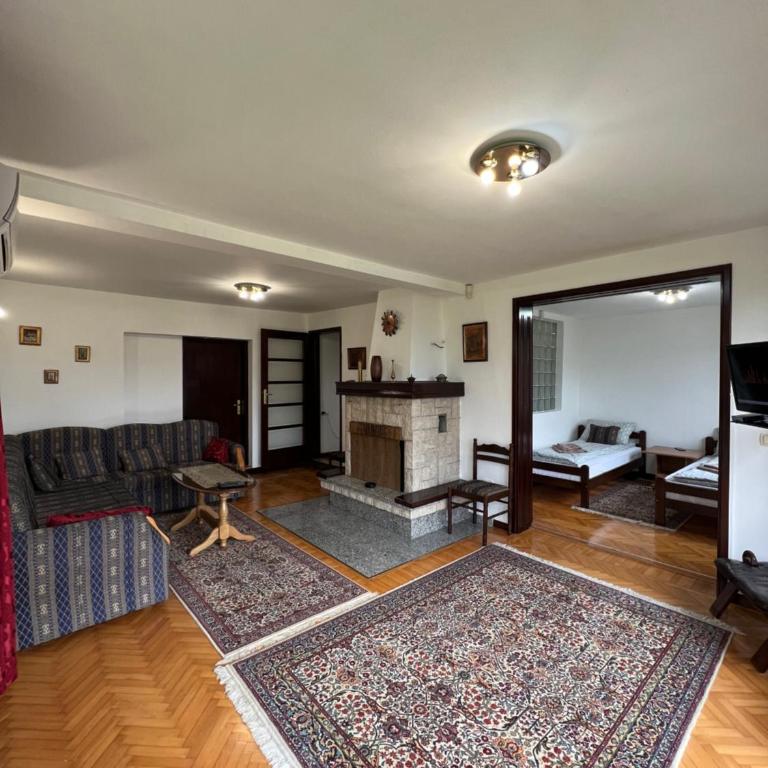Holiday House Bistrik - Apartman sa Pogledom na Vrt - 30
