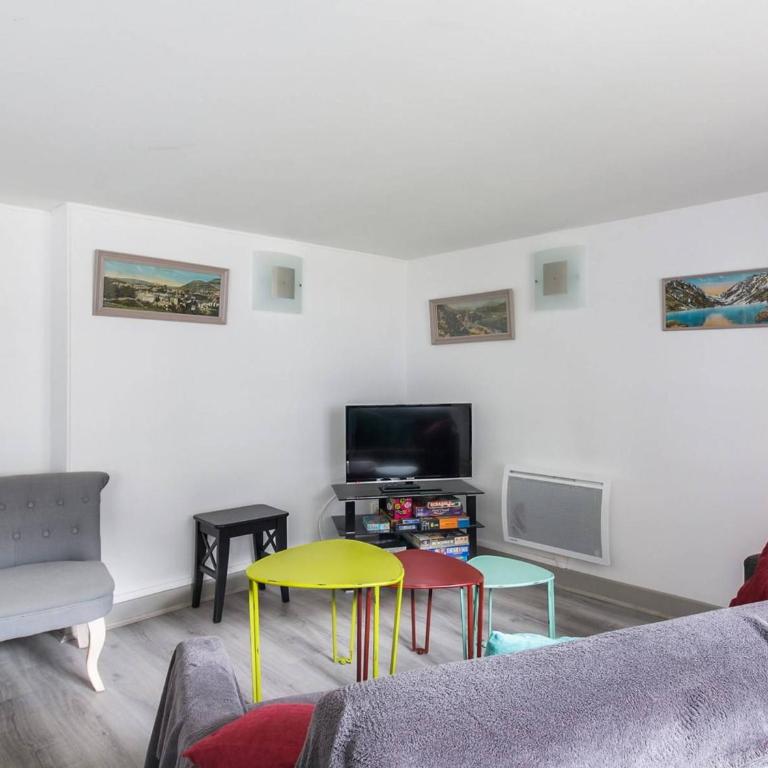 Duplex T3 pour 6 personnes avec balcon - Centre de Cauterets, à 300m des pistes - FR-1-401-49 - Appartement (6 Adultes) - 8