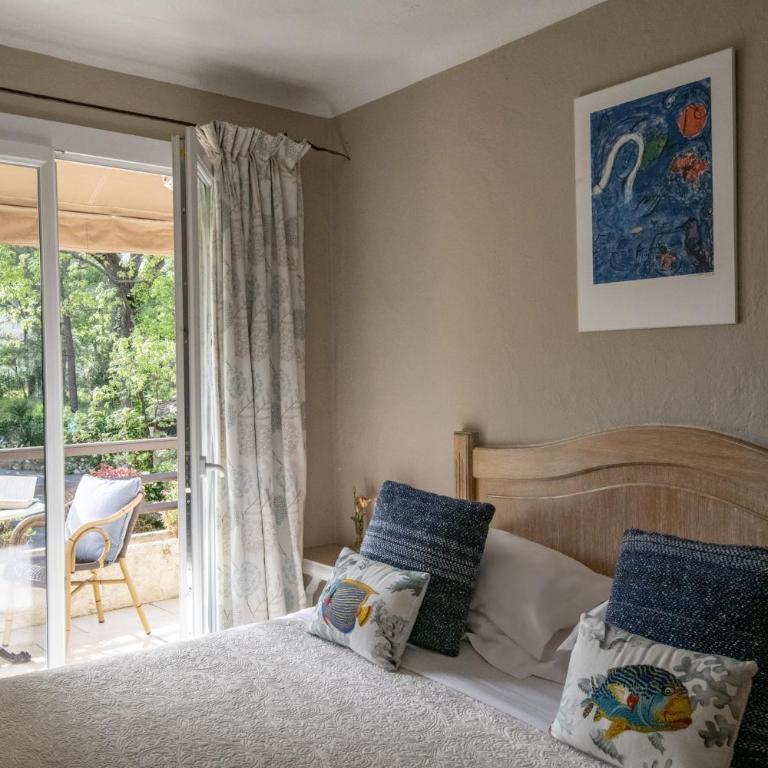 Hotel Les Messugues - Chambre Double de Luxe avec Terrasse ou Balcon - 3