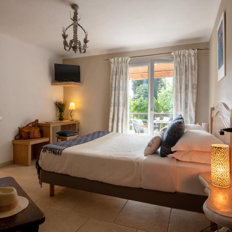Hotel Les Messugues - Chambre Double de Luxe avec Terrasse ou Balcon - 13