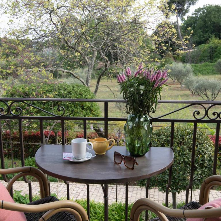 Hotel Les Messugues - Chambre Double de Luxe avec Terrasse ou Balcon - 8