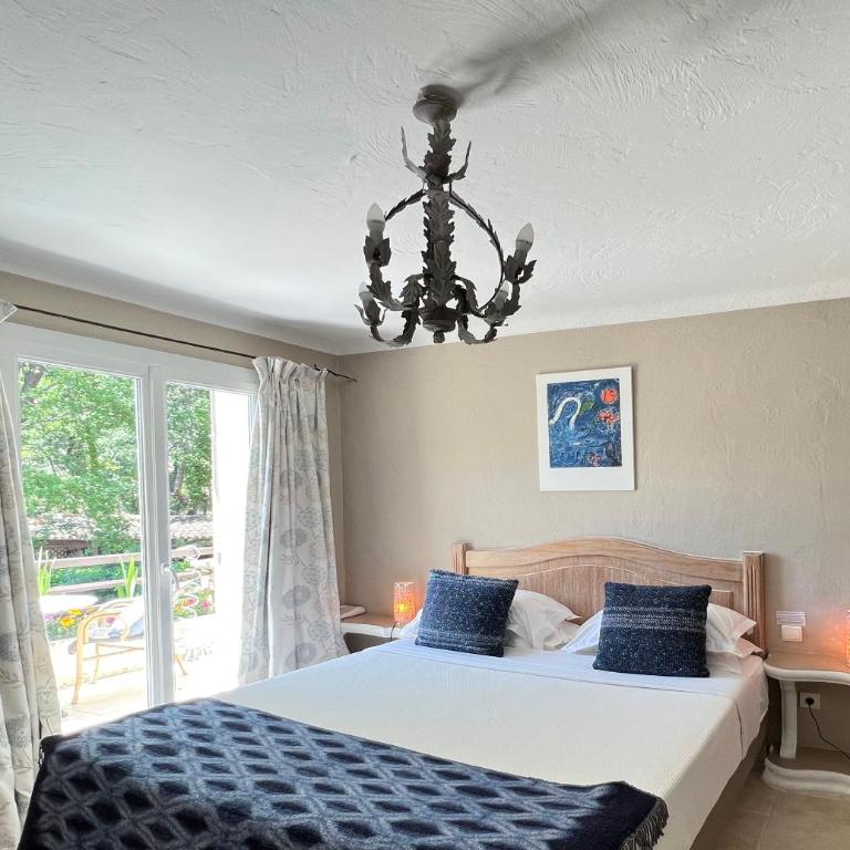 Hotel Les Messugues - Chambre Double de Luxe avec Terrasse ou Balcon - 18