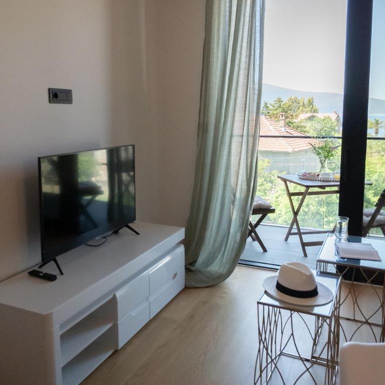 Tivat TOP privacy apartments Manor - Apartman sa 1 Spavaćom Sobom, Pogledom na More i Balkonom - 10