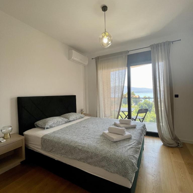 Tivat TOP privacy apartments Manor - Apartman sa 1 Spavaćom Sobom, Pogledom na More i Balkonom - 13