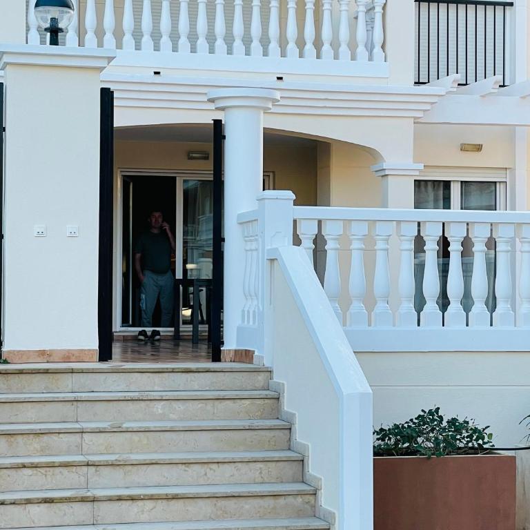 Schöne Unterkunft mit Pool und Terrasse. - Apartamento de 2 dormitorios - 5
