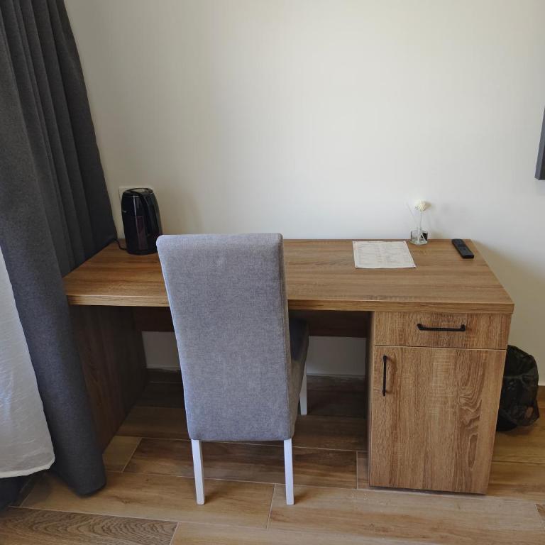 H.T Hotel - Dvokrevetna Soba sa Bračnim Krevetom /2 Zasebna Kreveta i Sopstvenim Kupatilom - 7