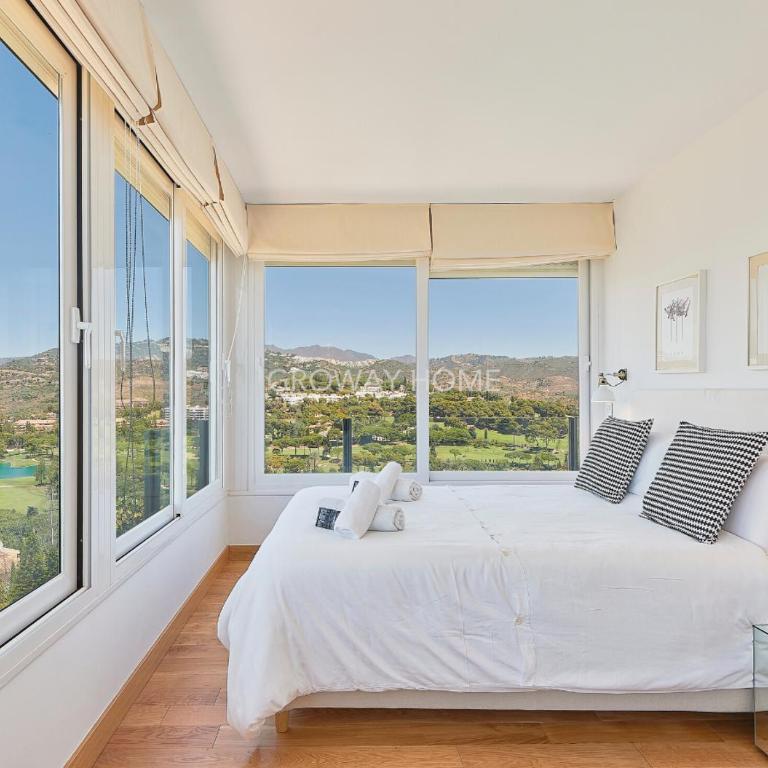 TORRE REAL Luxury near Trocadero Arena Marbella - Two-Bedroom Apartment - 11