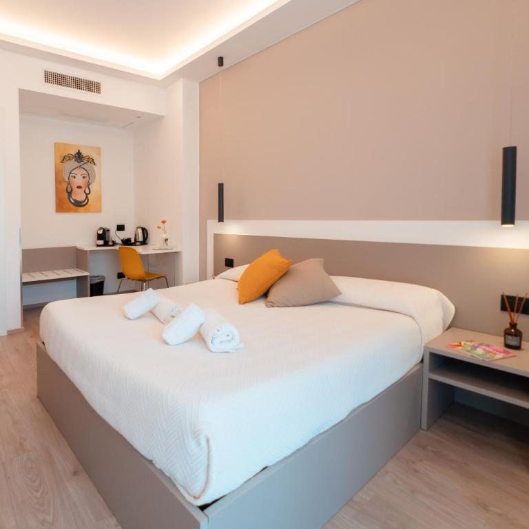 Liolá Cefalù - Deluxe Double Room with Balcony - 8