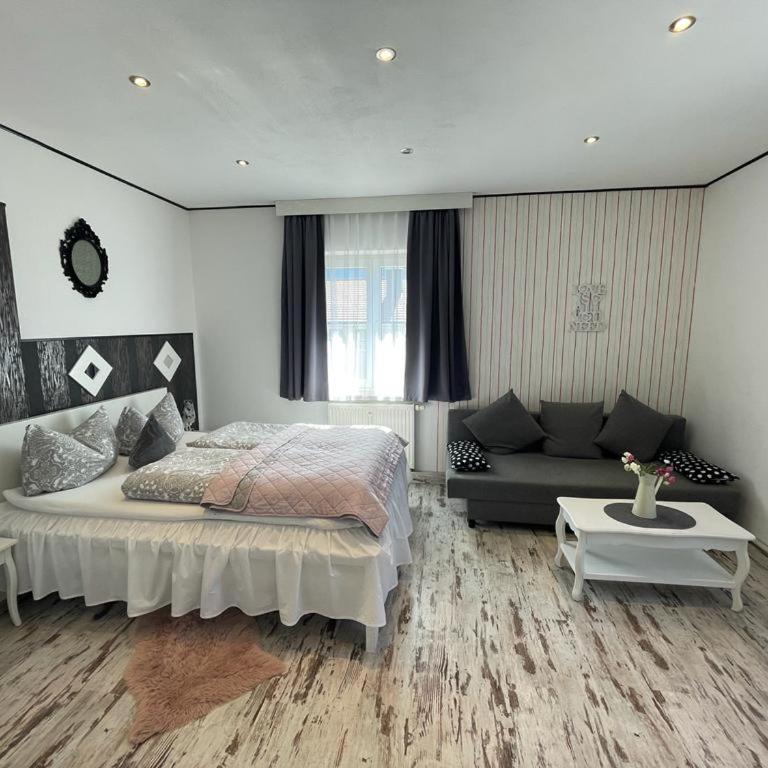 LA Boutique House - Apartment - 2