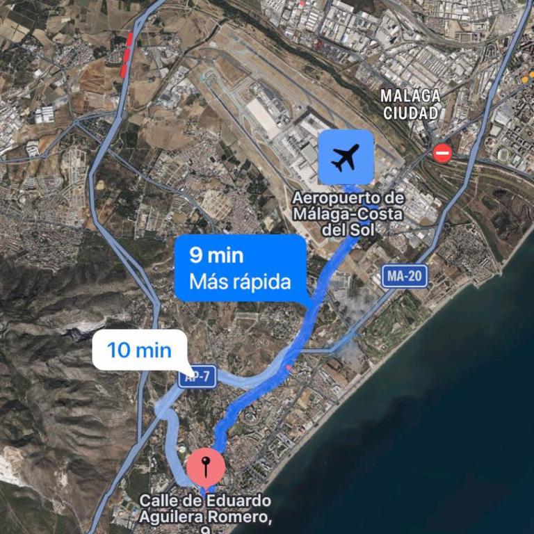 Urban&Vacay! Suite - Torremolinos City Centre - One-Bedroom Apartment - 24