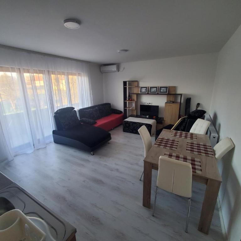 Seosko turisticko domacinstvo MIRIS DUNJE DORUCAK PO DOGOVORU - Apartman - 3