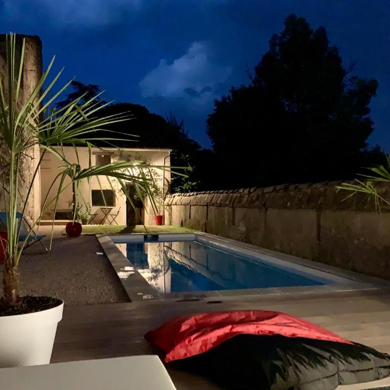 Suite Côté Hygge ALBI centre - Camera Matrimoniale con Vista Piscina - 1