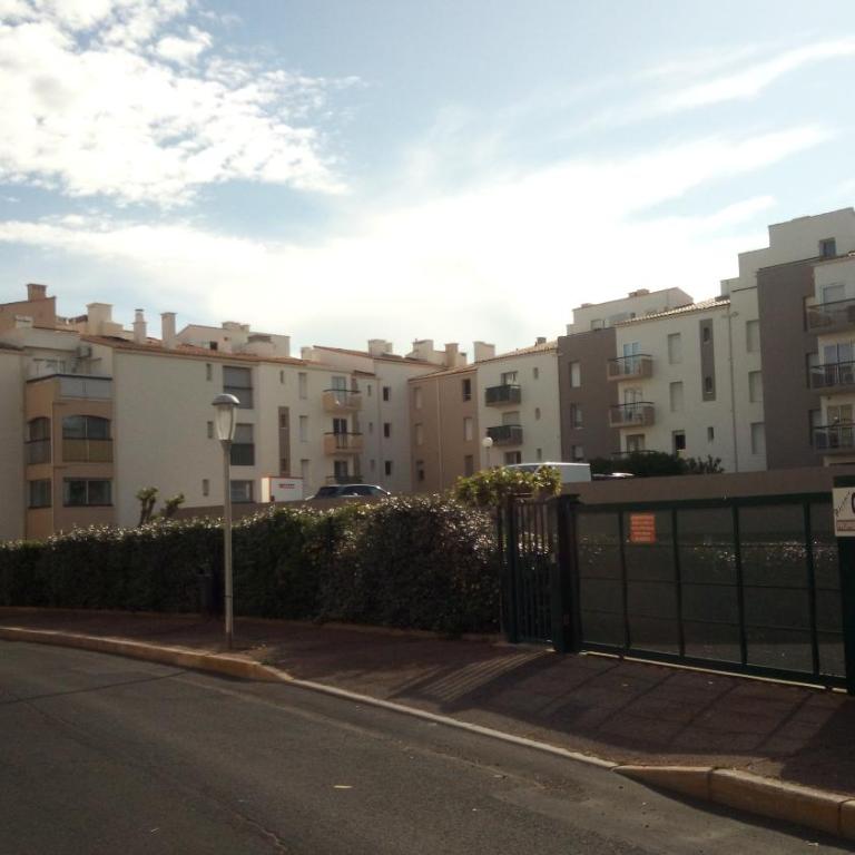 Appartement Confort 57 m2 avec terrasse parking couvert - Appartement 1 Chambre - 24