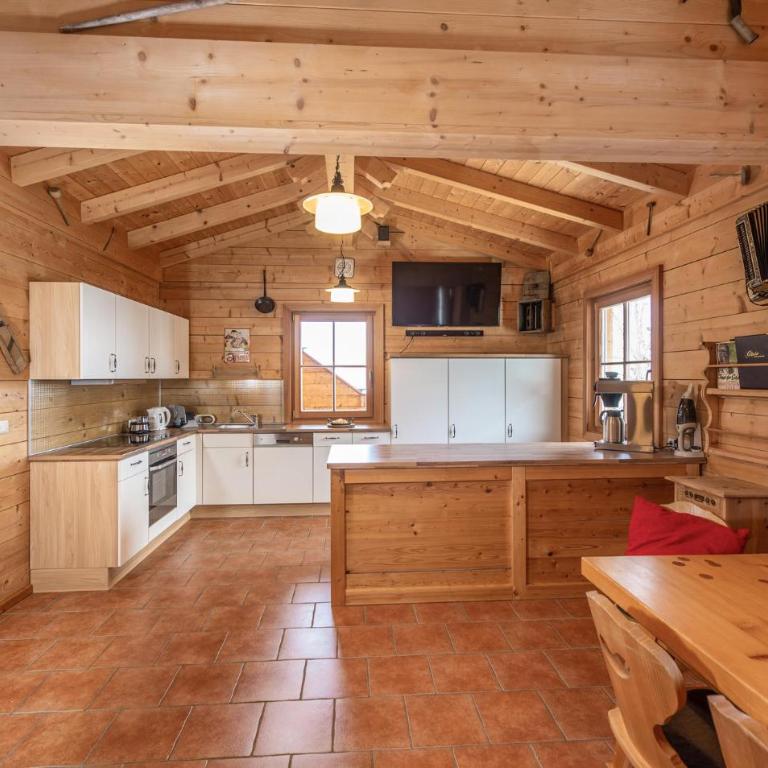 Charmante Berghuette - Maison de Vacances 9 Chambres - 27