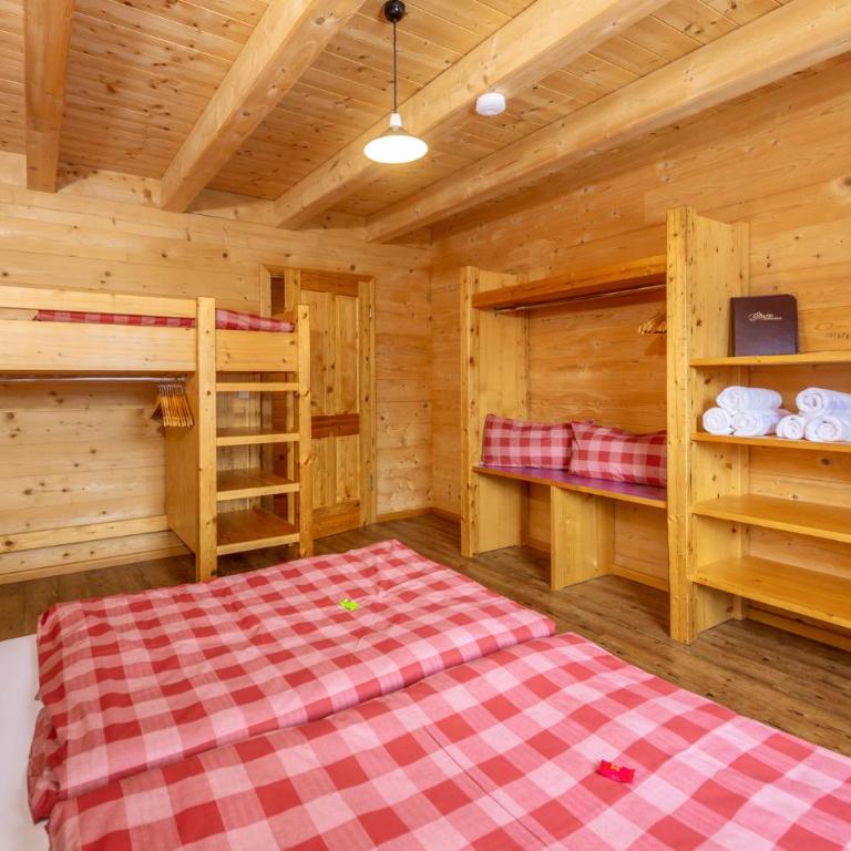 Charmante Berghuette - Maison de Vacances 9 Chambres - 37