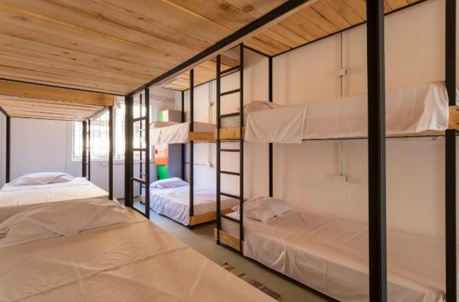 Gastón Coliving - Single Bed in 6-Bed Dormitory Room - 5