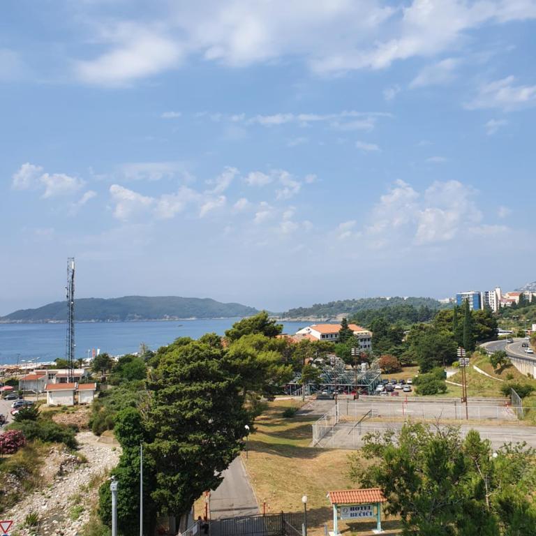 Blue Sky Apartment Becici - Apartman sa 1 Spavaćom Sobom - 1
