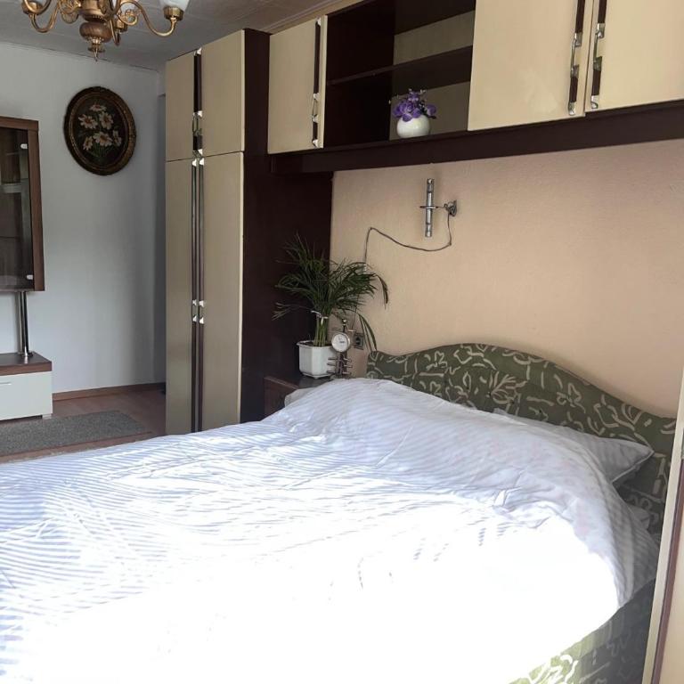 Villa Rose - Three-Bedroom House - 8