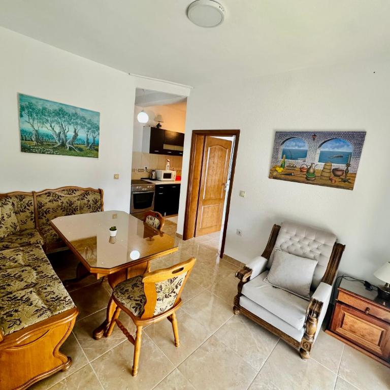 Guest House Djakonovic - Vila sa Pogledom na More - 21