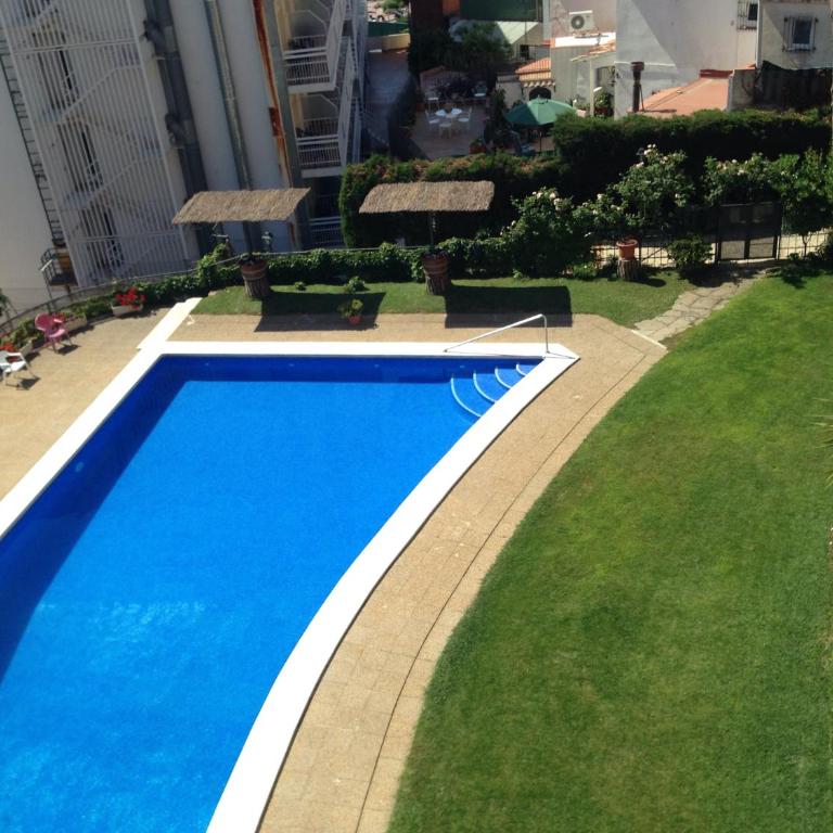 El balcon de la Chus - Apartamento con vistas a la piscina - 2