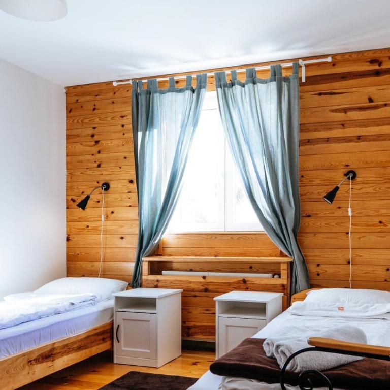 Backcountry - Family Room with Private Bathroom - 2