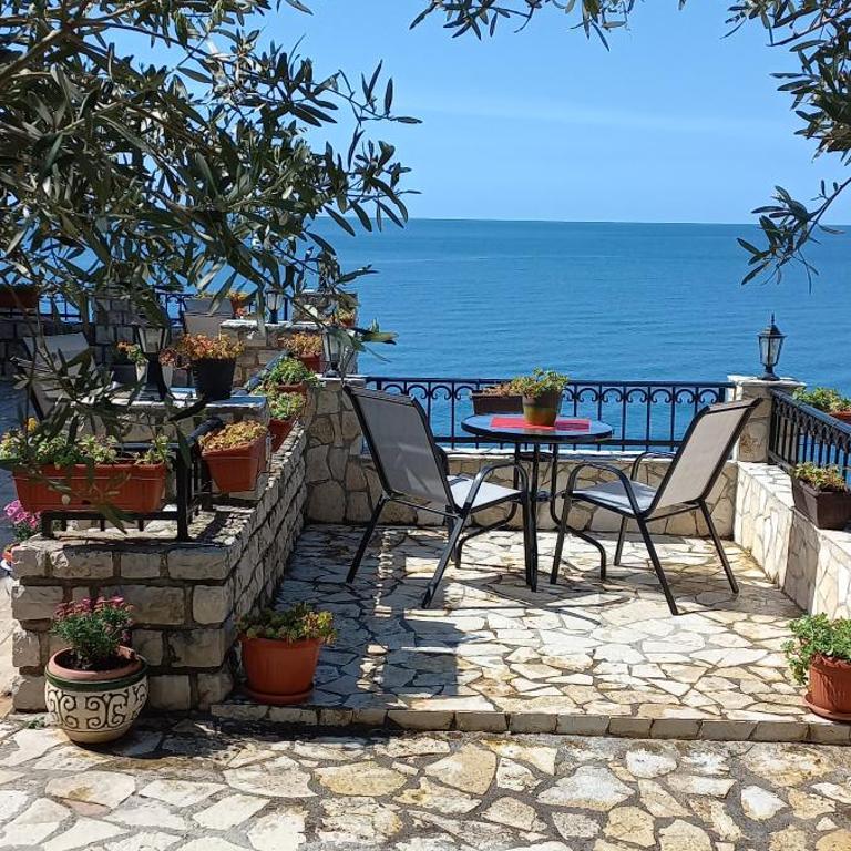 Apartments Antigona Old Town - Deluxe Double Room with Sea View - 10