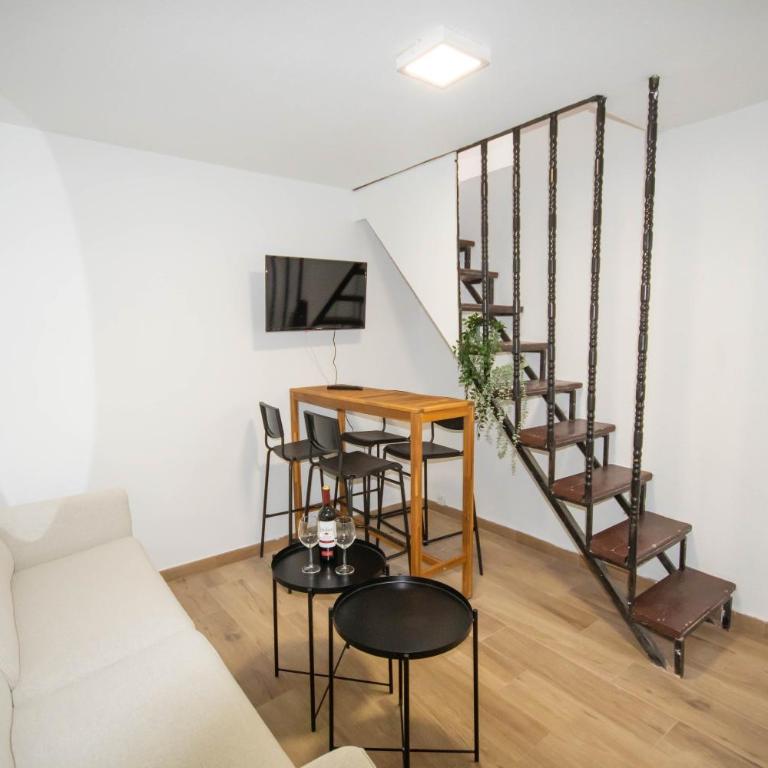 For Your Rentals Encantador apartamento TEMPORAL 3 dormitorios Madrid GUS560 - Three-Bedroom Apartment - 2