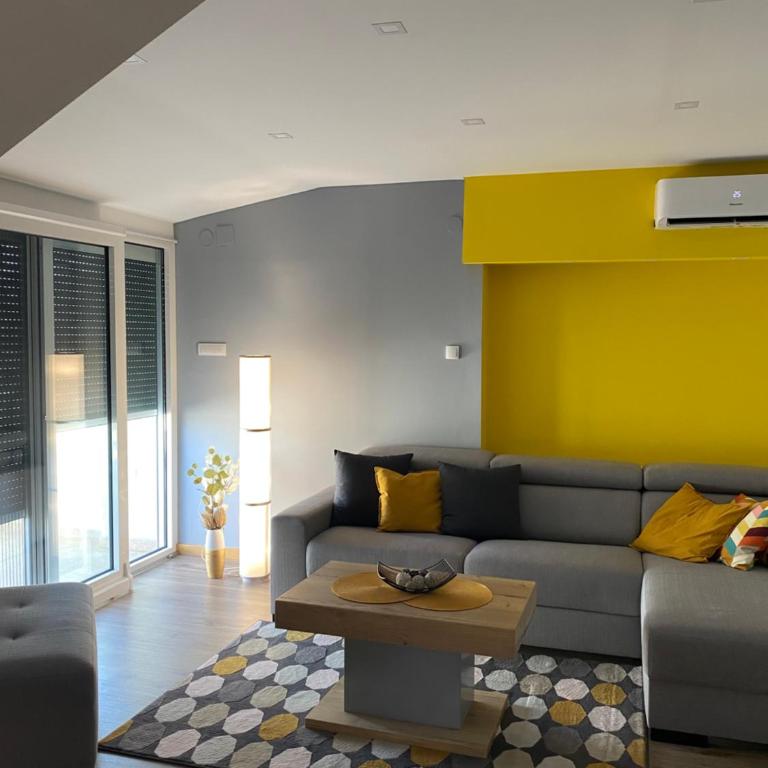 Iris Apartment - One-Bedroom Apartment - 1