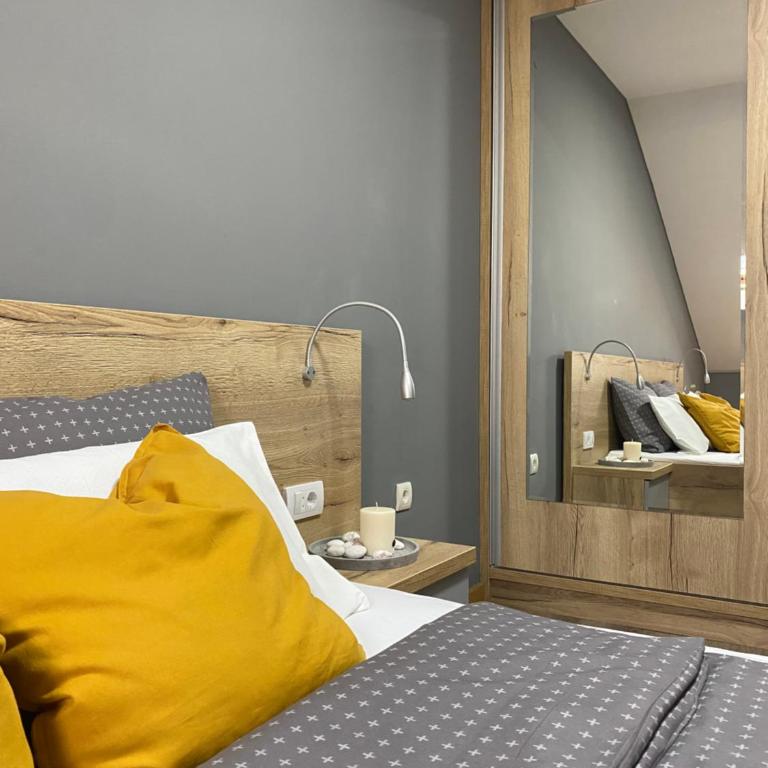 Iris Apartment - One-Bedroom Apartment - 13