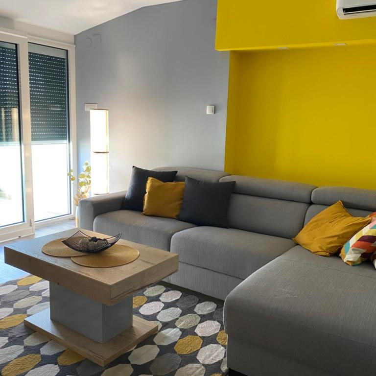 Iris Apartment - One-Bedroom Apartment - 3