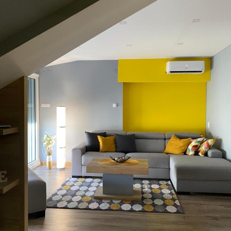 Iris Apartment - One-Bedroom Apartment - 2