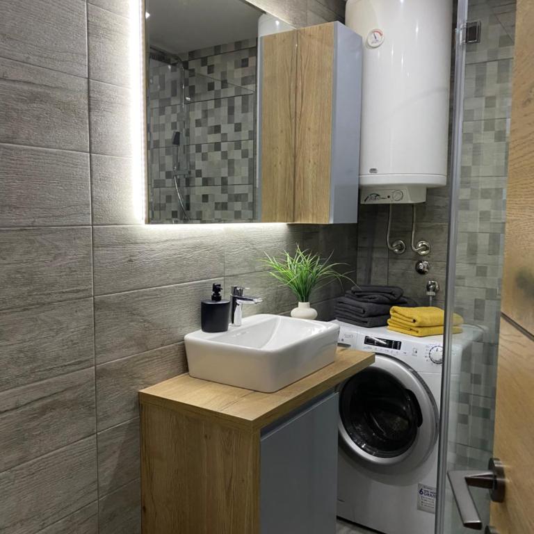 Iris Apartment - One-Bedroom Apartment - 17
