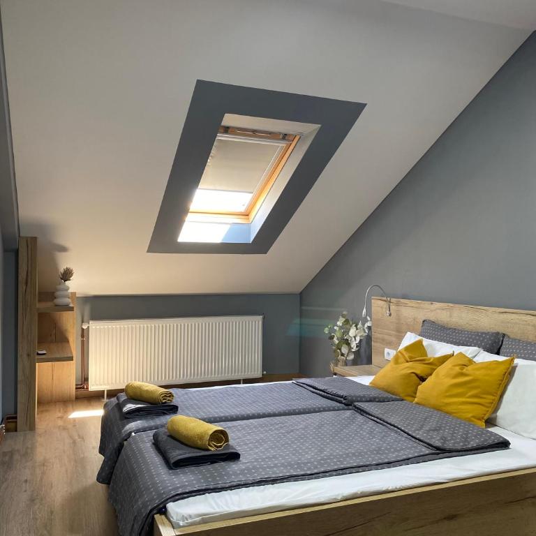 Iris Apartment - One-Bedroom Apartment - 14