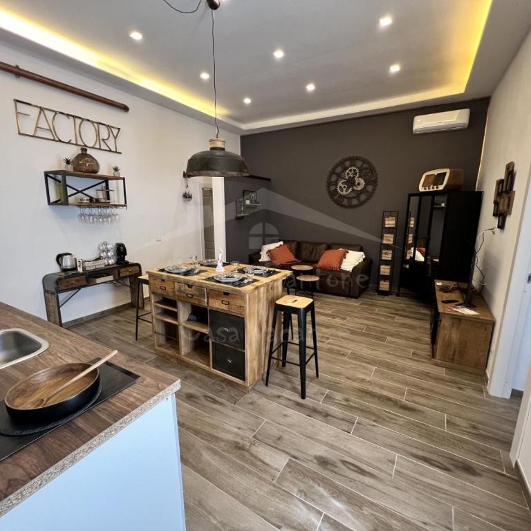 MAISON CANTONE - One-Bedroom Apartment - 1
