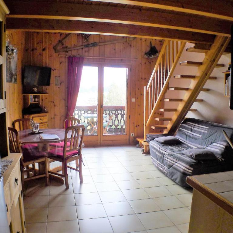 Duplex T3 à Morillon - Animaux bienvenus, WiFi, Parking inclus - Appartamento con 2 Camere da Letto - 2