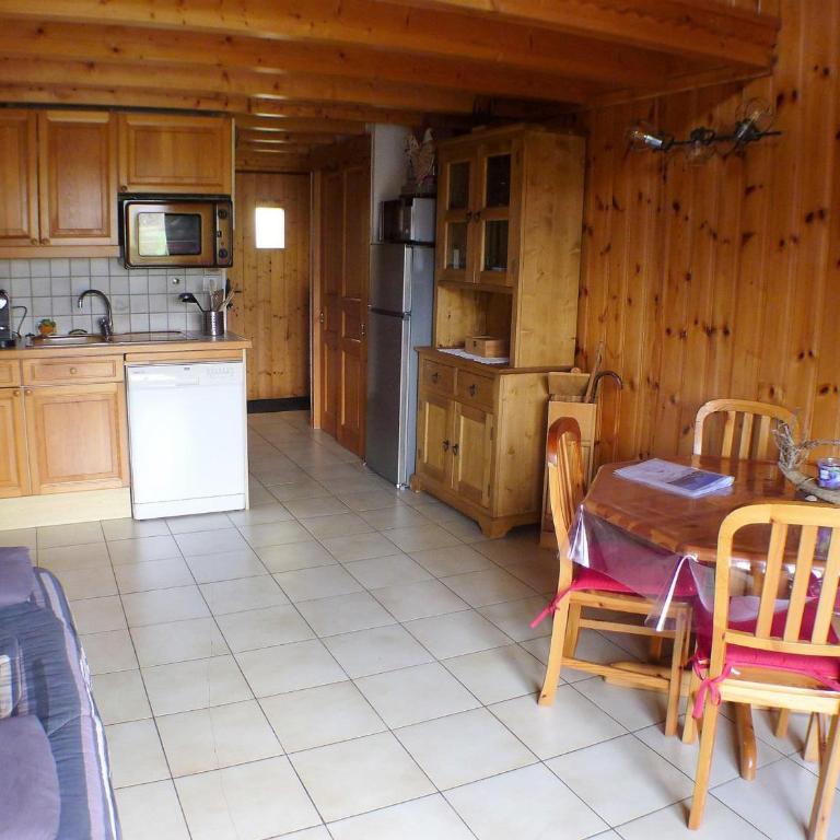 Duplex T3 à Morillon - Animaux bienvenus, WiFi, Parking inclus - Appartamento con 2 Camere da Letto - 5