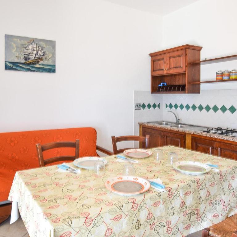 Gorgeous Home In Orosei - Casa Vacanze con 1 Camera da Letto - 2
