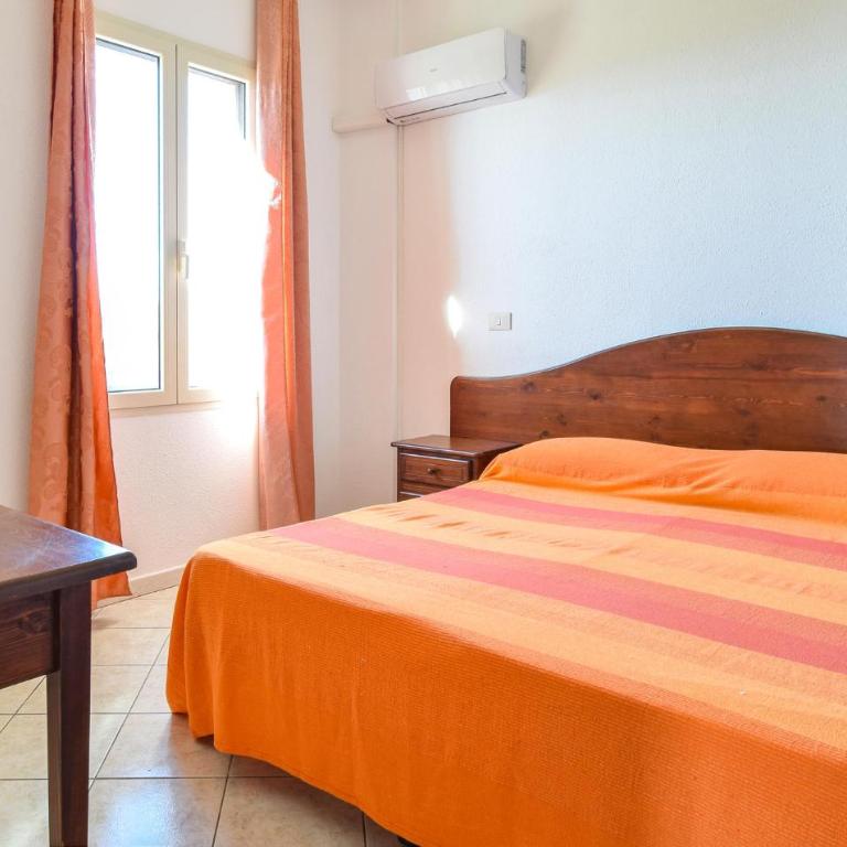 Gorgeous Home In Orosei - Casa Vacanze con 1 Camera da Letto - 4