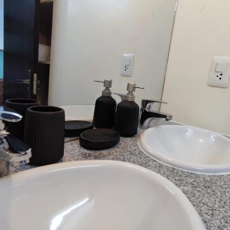 Home Away - Cama Individual en habitación compartida femenina - 8